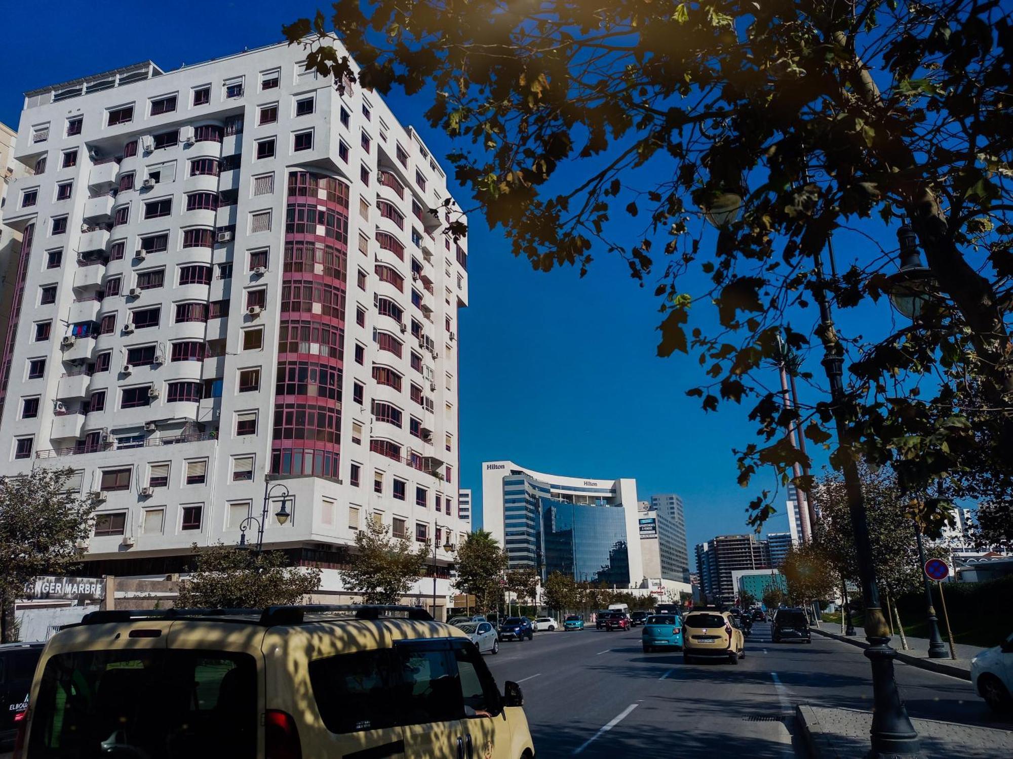 Appartement A Malabata En Face Centre Commercial Megarama & La Gare De Tgv M2 탕헤르 외부 사진