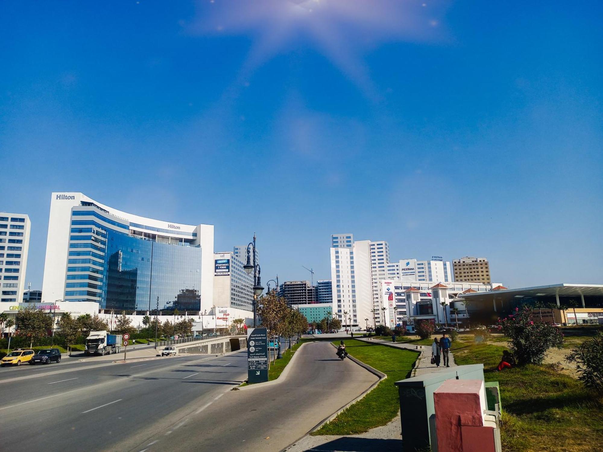 Appartement A Malabata En Face Centre Commercial Megarama & La Gare De Tgv M2 탕헤르 외부 사진